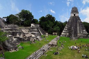 Povezave 2 Tikal Wiki Commons