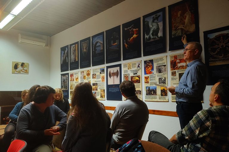 Labirint. Zmaj. Samorog ... Kaj nas učijo simboli? 2 20221117 205947 HDR1 1