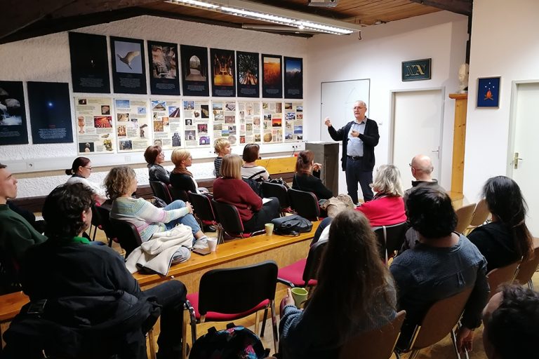 Labirint. Zmaj. Samorog ... Kaj nas učijo simboli? 1 IMG 20221117 190836 1